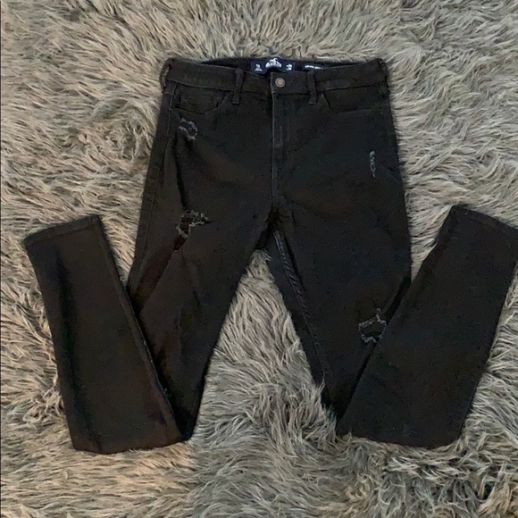 EUC Hollister Jeans - Picture 1 of 3